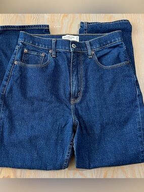 Abercrombie and fitch the ankle straight ultra high rise curve love size 28